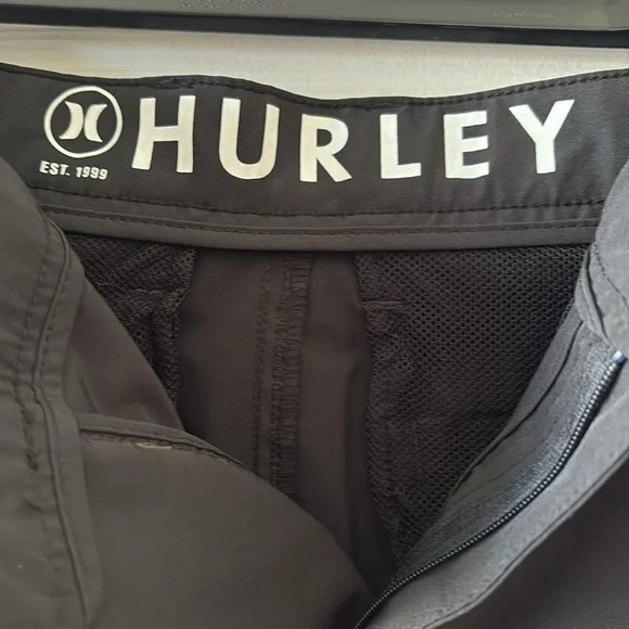 Hurley EUC Men’s black shorts size 34 - Picture 2 of 5